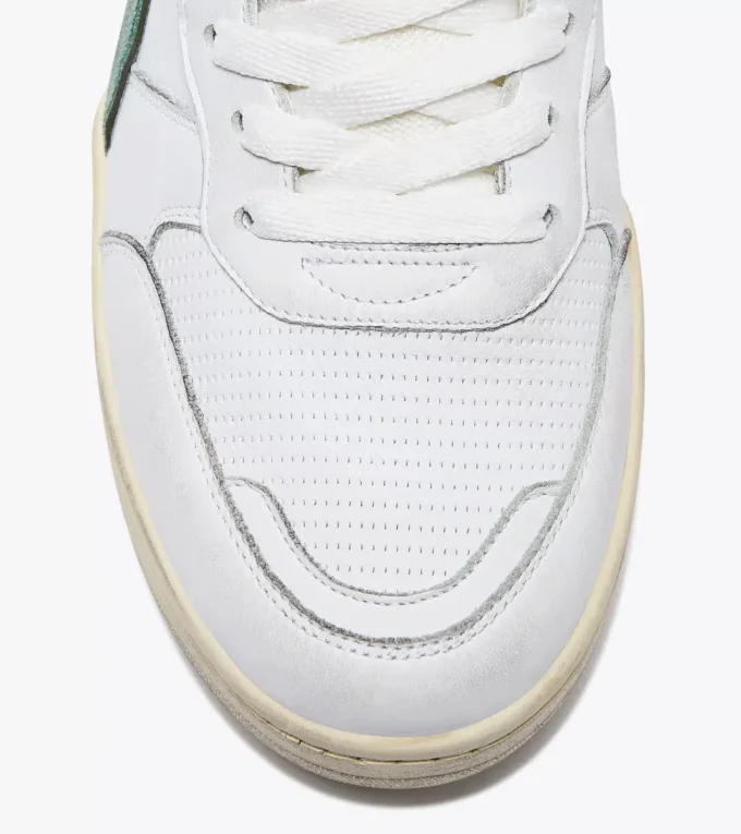 B.560 Used Heritage shoe