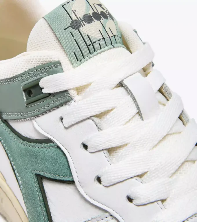 B.560 Used Heritage shoe
