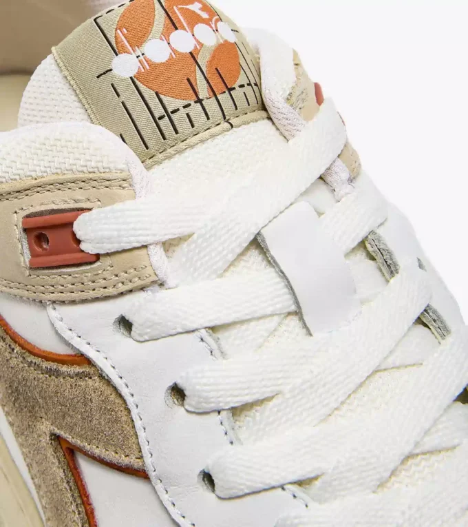 B.560 Used Heritage shoe
