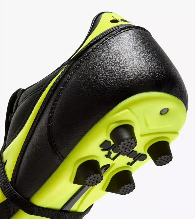 Brasil Icon Lt T Mdpu Leather calcio boots for firm grounds