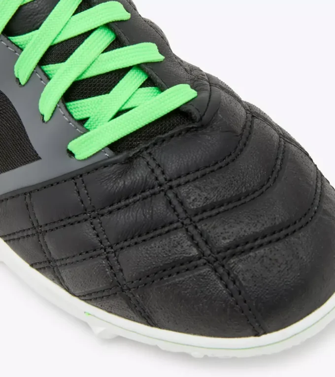 Brasil Sala Tf Futsal boot – Specific outsole for synthetic/hard ground Brasil Sala Tf Futsal boot – Specific outsole for synthetic/hard ground