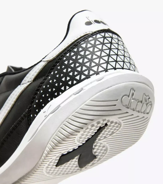 Calcetto Gr Lt Id Futsal boots – Specific outsole for indoor ground Calcetto Gr Lt Id Futsal boots – Specific outsole for indoor ground