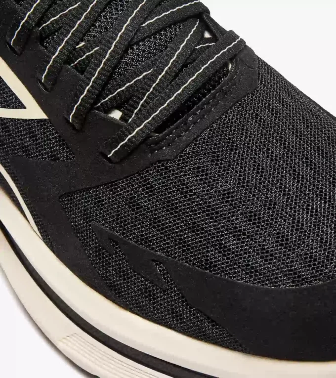 Cellula W Running shoe – Comfort and stability