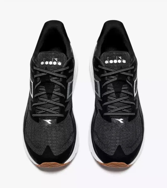 Equipe Nucleo Running shoes