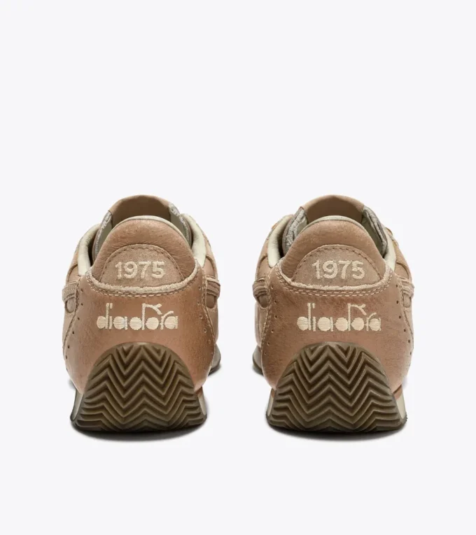 Equipe Revenge Dune Used Italia Heritage Leather Sneakers – Low Profile Equipe Revenge Dune Used Italia Heritage Leather Sneakers – Low Profile