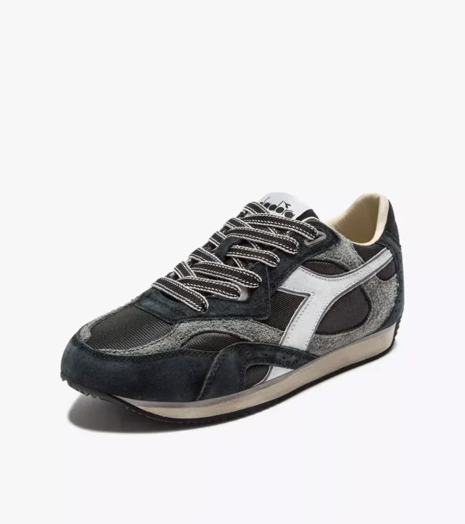 Equipe Revenge Used Low-profile Heritage sneaker