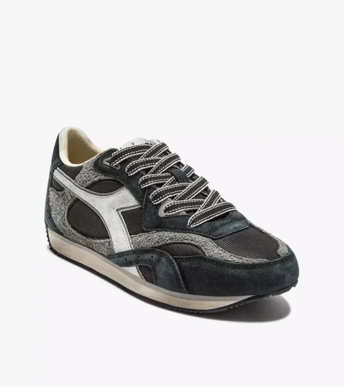 Equipe Revenge Used Low-profile Heritage sneaker