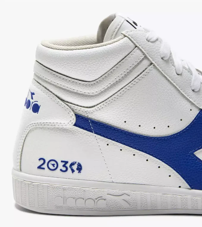 Game L High 2030 Sporty sneakers – Gender neutral Game L High 2030 Sporty sneakers – Gender neutral