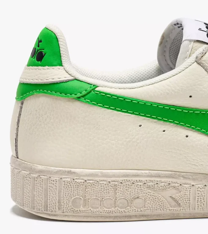Game L Low Fluo Waxed Sporty sneakers – Gender neutral Game L Low Fluo Waxed Sporty sneakers – Gender neutral