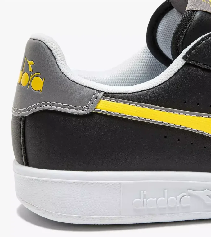 Game P Gs Sports shoes – Youth 8-16 years