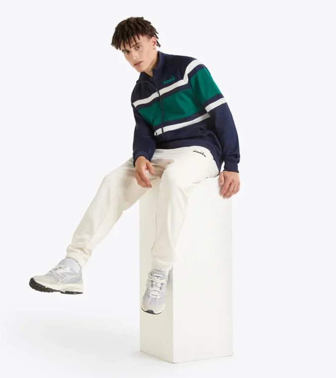 Jacket 80S Sports jacket with a regular fit – Gender Neutral Jacket 80S Sports jacket with a regular fit – Gender Neutral