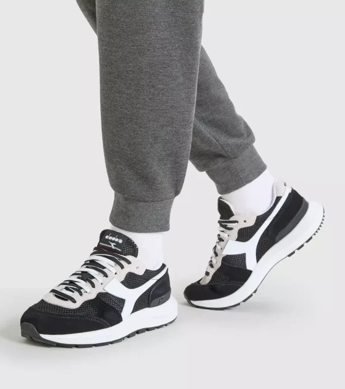 Kmaro 42 Suede Mesh Sports shoes – Unisex Kmaro 42 Suede Mesh Sports shoes – Unisex