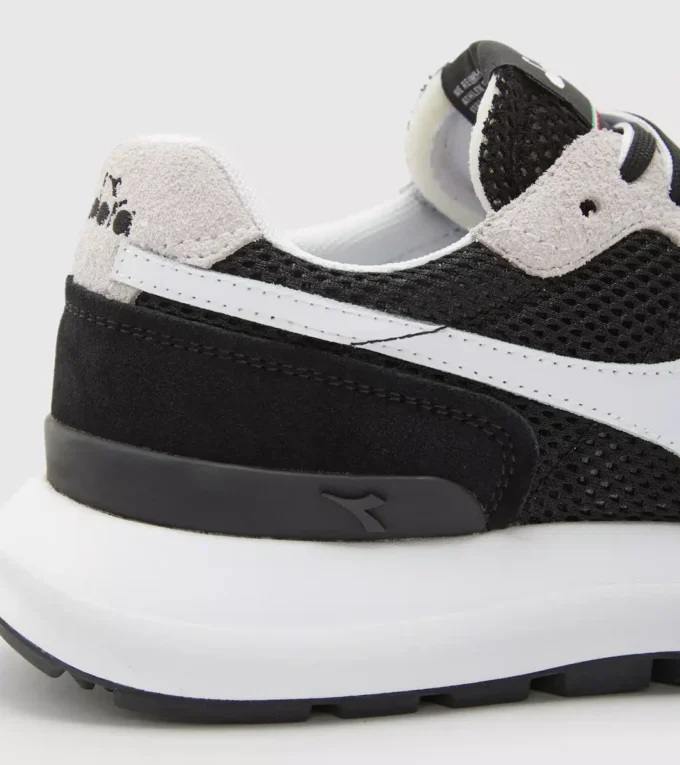 Kmaro 42 Suede Mesh Sports shoes – Unisex Kmaro 42 Suede Mesh Sports shoes – Unisex