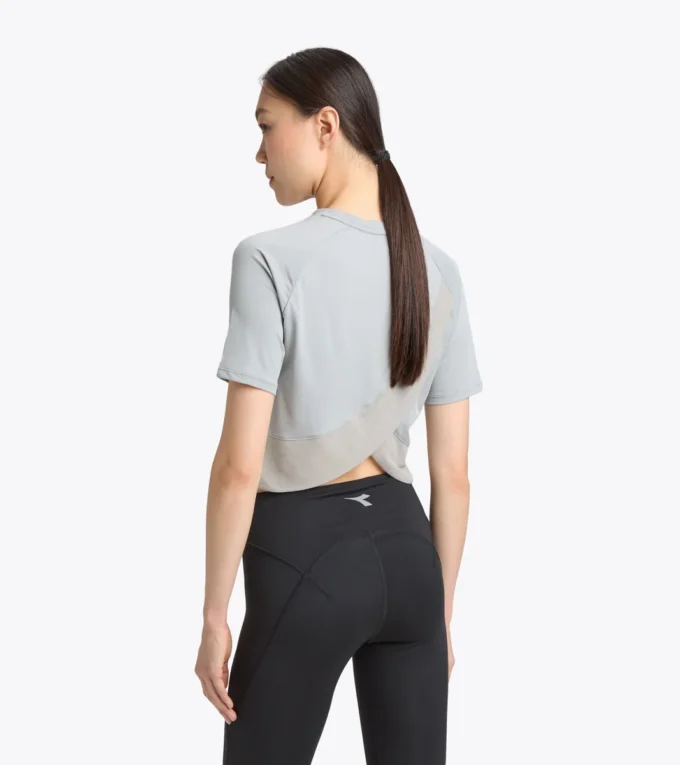 L. Crop Top Be One Ft Training top L. Crop Top Be One Ft Training top