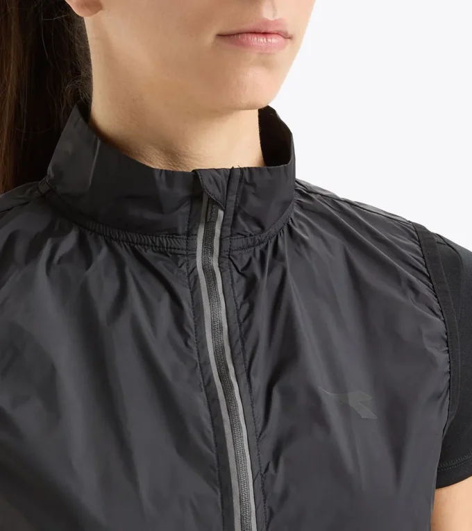 L. Packable Vest Waterproof vest – Donna L. Packable Vest Waterproof vest – Donna