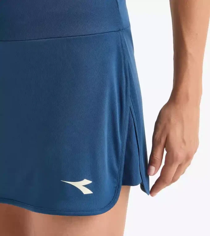L. Skirt Core Tennis skirt with integrated shorts