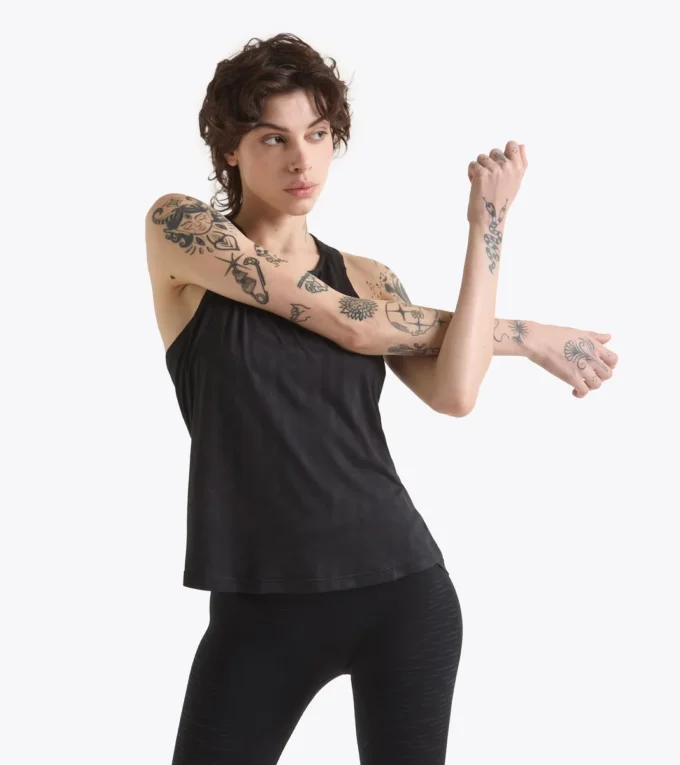 L. Super Light Tank Running tank – Coolcore light fabric L. Super Light Tank Running tank – Coolcore light fabric