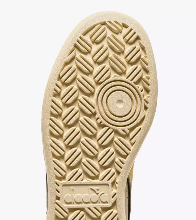 Magic Basket Demi Cut Suede Leather Sporty sneakers Magic Basket Demi Cut Suede Leather Sporty sneakers