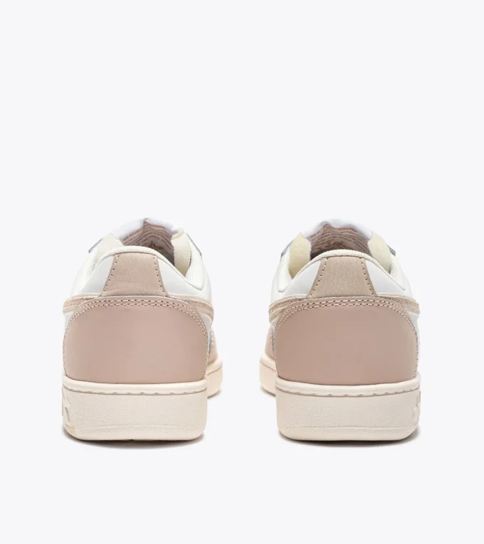 Magic Basket Low Leather Wn Sporty sneakers Magic Basket Low Leather Wn Sporty sneakers