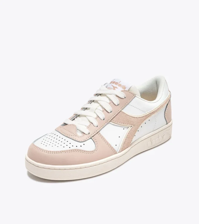 Magic Basket Low Leather Wn Sporty sneakers Magic Basket Low Leather Wn Sporty sneakers
