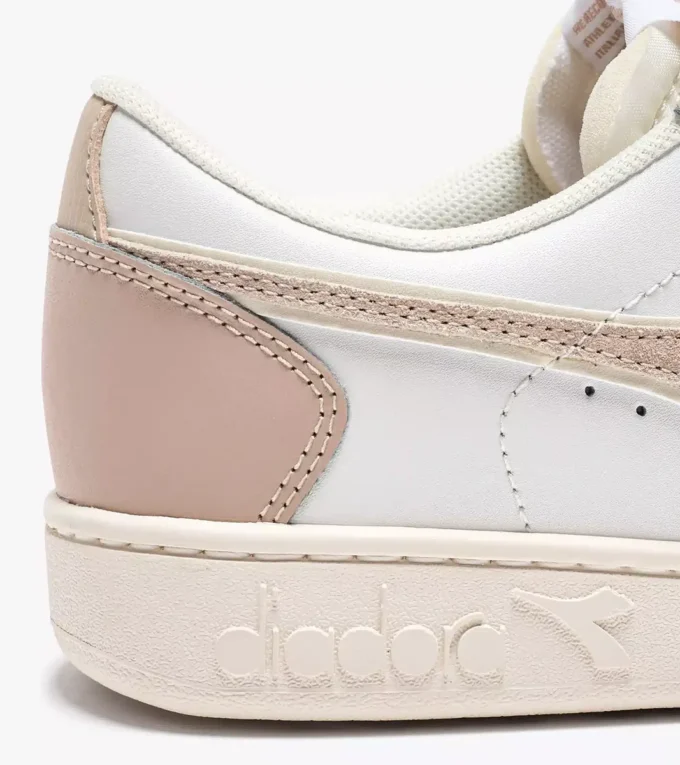Magic Basket Low Leather Wn Sporty sneakers Magic Basket Low Leather Wn Sporty sneakers
