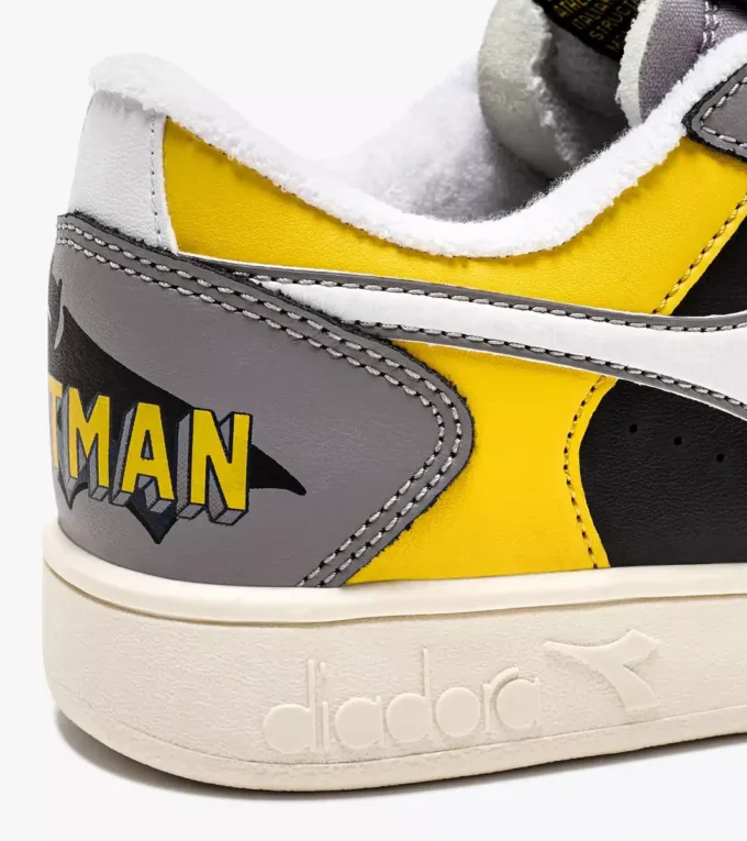 Magic Basket Low Ps Batman Sports sneaker – Boys – 4 to 8 years old Magic Basket Low Ps Batman Sports sneaker – Boys – 4 to 8 years old