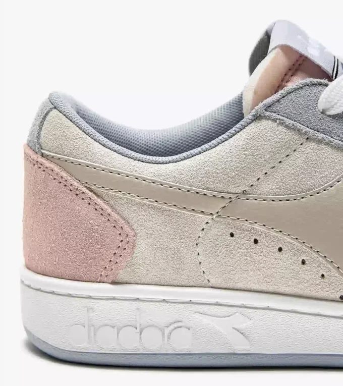 Magic Basket Low Suede Wn Sporty sneakers Magic Basket Low Suede Wn Sporty sneakers