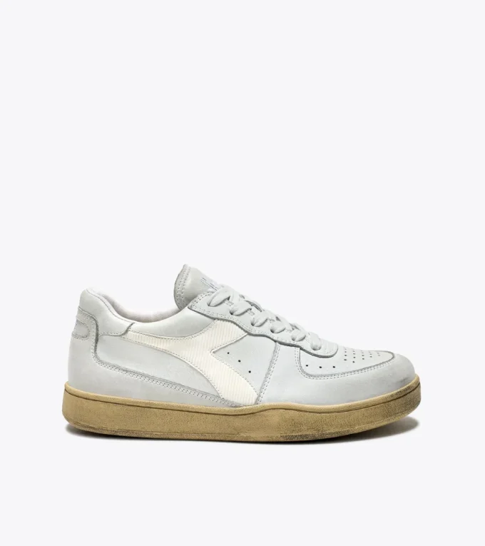 Mi Basket Low Used Heritage shoe – Gender Neutral Mi Basket Low Used Heritage shoe – Gender Neutral