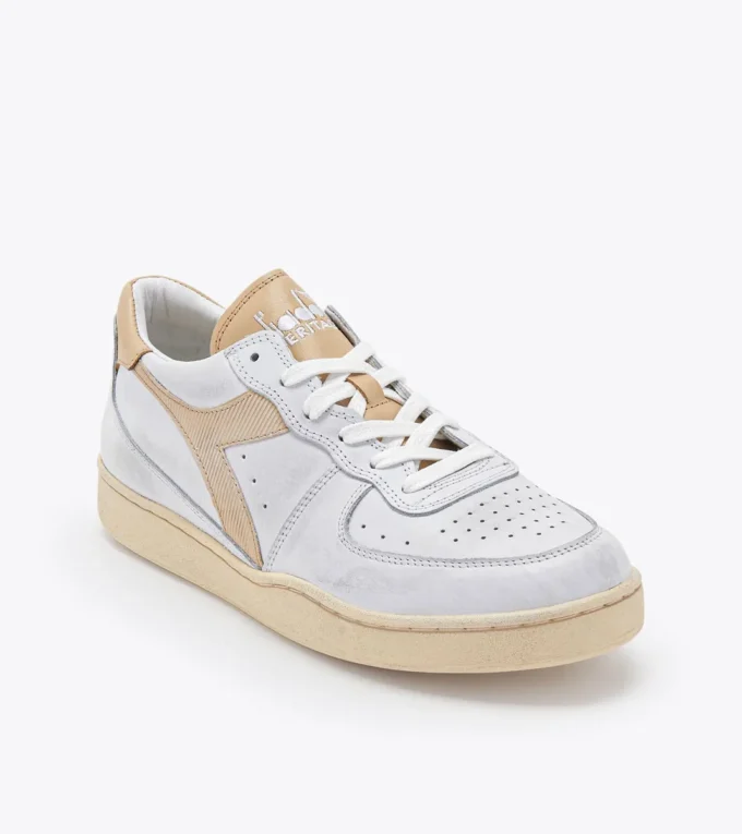 Mi Basket Low Used Heritage shoe – Gender Neutral Mi Basket Low Used Heritage shoe – Gender Neutral