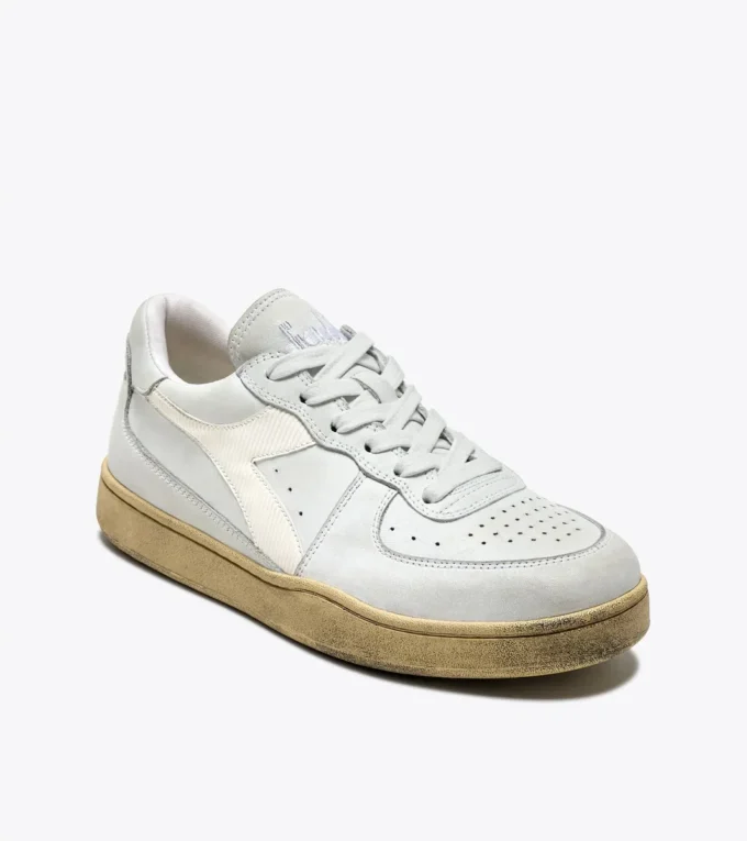 Mi Basket Low Used Heritage shoe – Gender Neutral Mi Basket Low Used Heritage shoe – Gender Neutral