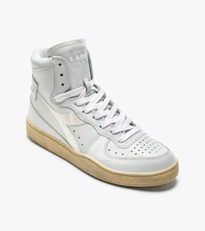 Mi Basket Used Heritage shoe – Gender Neutral Mi Basket Used Heritage shoe – Gender Neutral