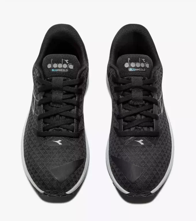 Mythos Blushield 10 Vortice Hip W Running shoe with reflective details – Cushioning and protection Mythos Blushield 10 Vortice Hip W Running shoe with reflective details – Cushioning and protection