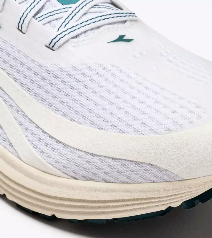 Mythos Blushield 9 Vortice Running shoe – Cushioning and protection Mythos Blushield 9 Vortice Running shoe – Cushioning and protection