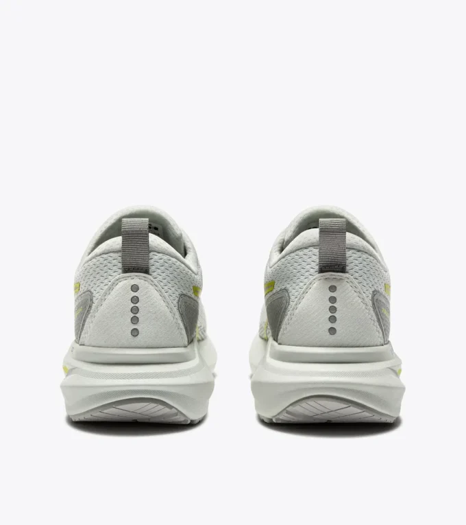 Mythos Blushield Vigore 4 W Running shoe – Stability and protection