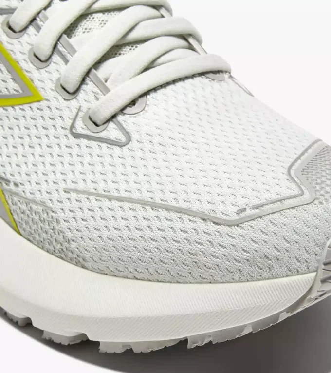 Mythos Blushield Vigore 4 W Running shoe – Stability and protection