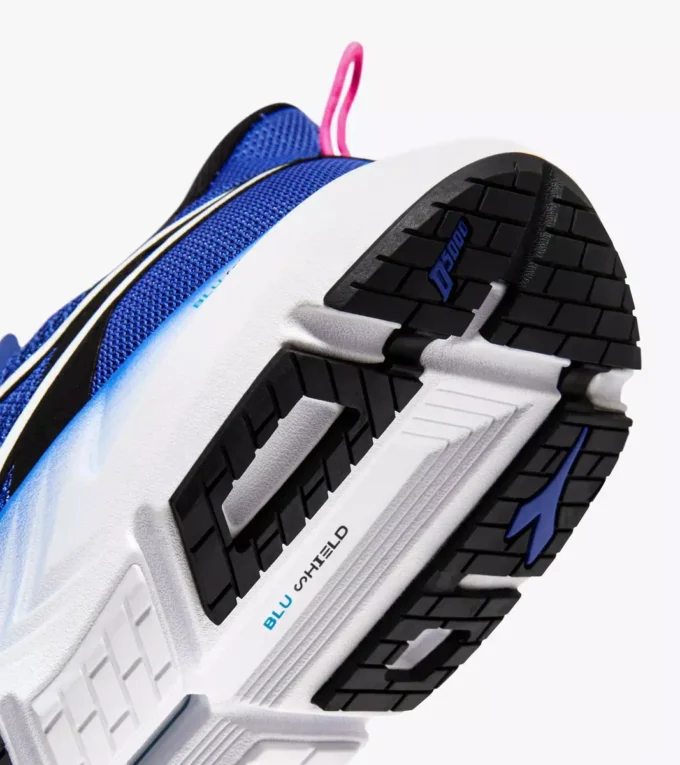 Mythos Blushield Volo 4 Running shoe – Stability and lightness