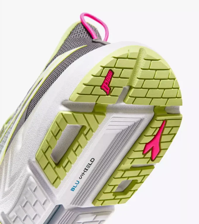 Mythos Blushield Volo 4 W Running shoe – Stability and lightness Mythos Blushield Volo 4 W Running shoe – Stability and lightness