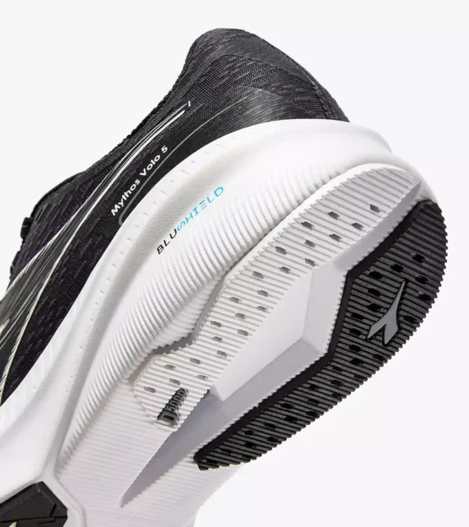 Mythos Blushield Volo 5 W Running shoe – Stability and lightness Mythos Blushield Volo 5 W Running shoe – Stability and lightness