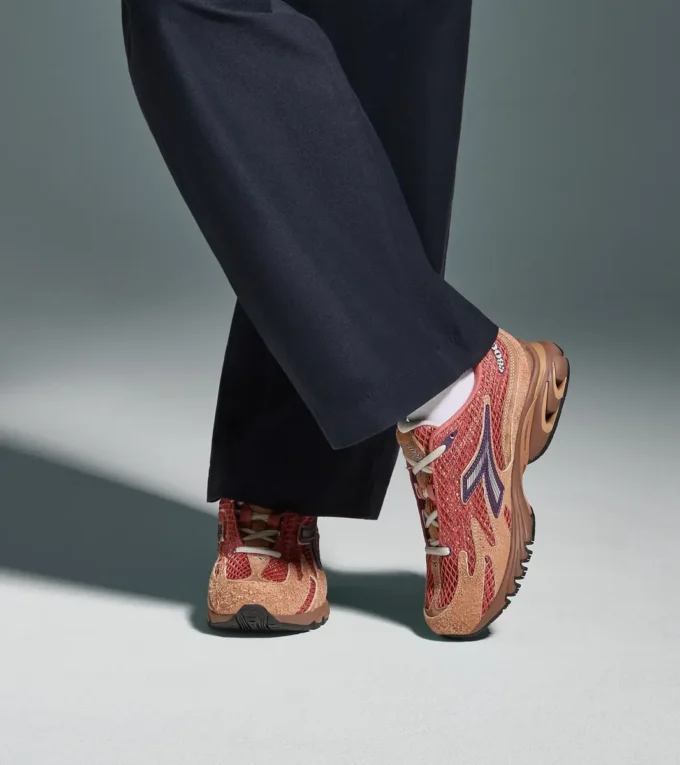 Mythos Propulsion 280 Bacca 2000s-inspired sports sneakers