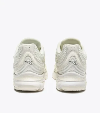 Mythos Propulsion 280 Scarab 2000s-inspired sports sneakers
