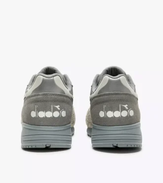 N902 Hairy Suede Sporty sneakers – Gender neutral N902 Hairy Suede Sporty sneakers – Gender neutral
