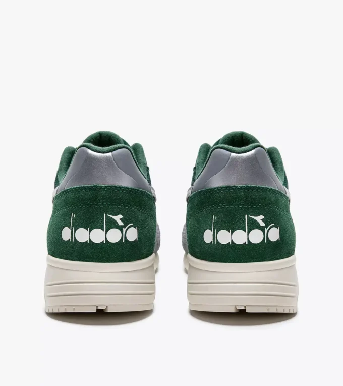 N902 Hairy Suede Sporty sneakers – Gender neutral N902 Hairy Suede Sporty sneakers – Gender neutral