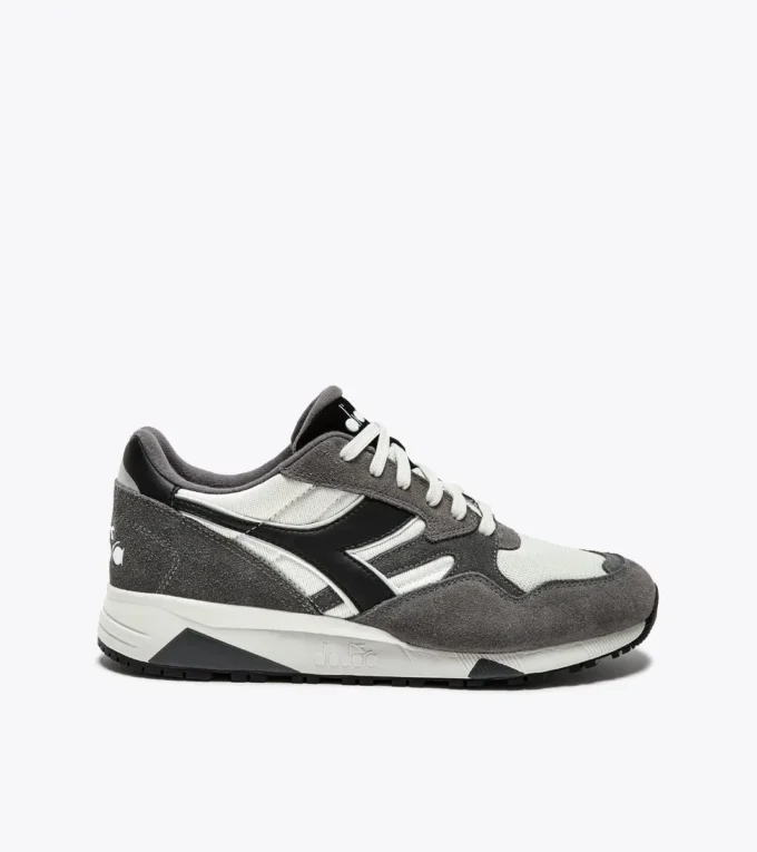 N902 Sporty sneakers N902 Sporty sneakers