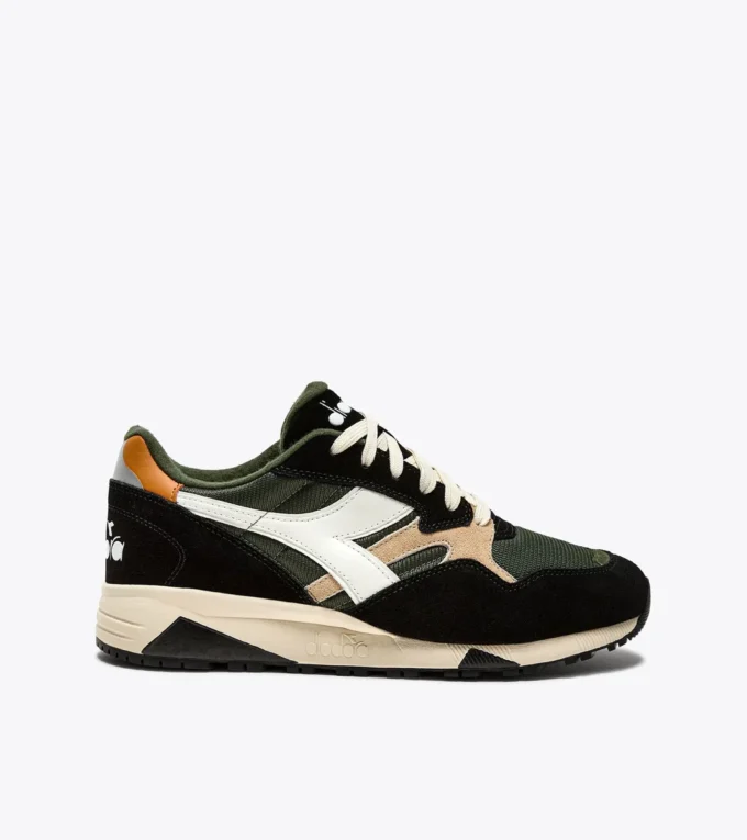 N902 Sporty sneakers N902 Sporty sneakers