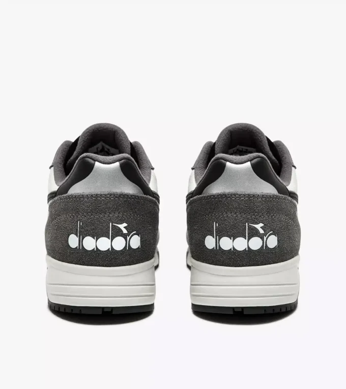 N902 Sporty sneakers N902 Sporty sneakers