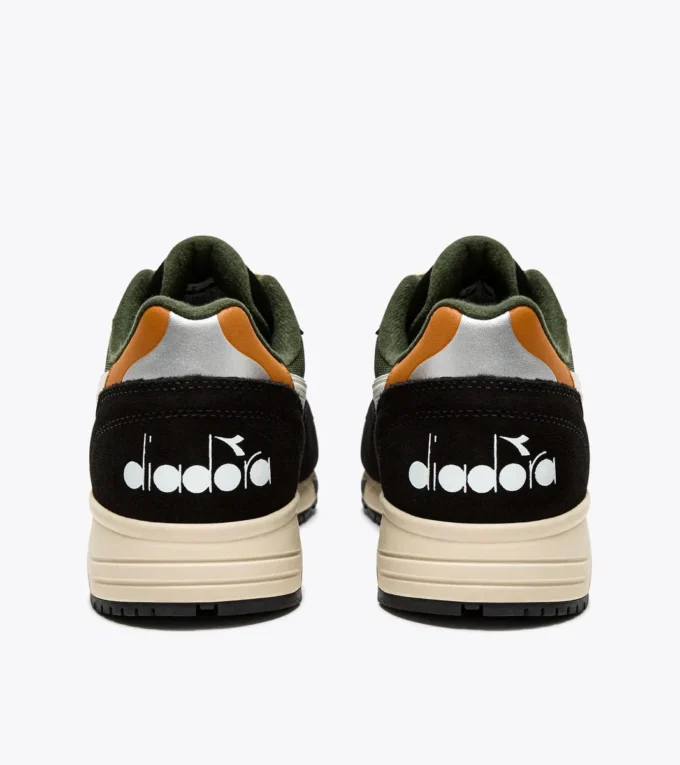 N902 Sporty sneakers N902 Sporty sneakers