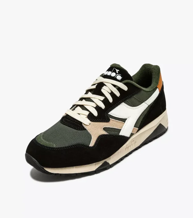 N902 Sporty sneakers N902 Sporty sneakers
