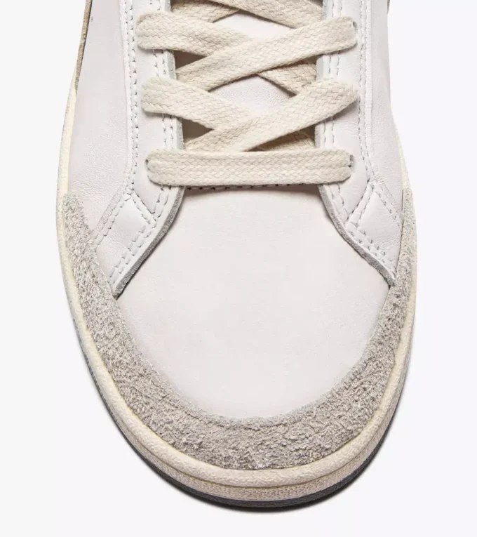 Prestige High Used Heritage sneaker made from leather