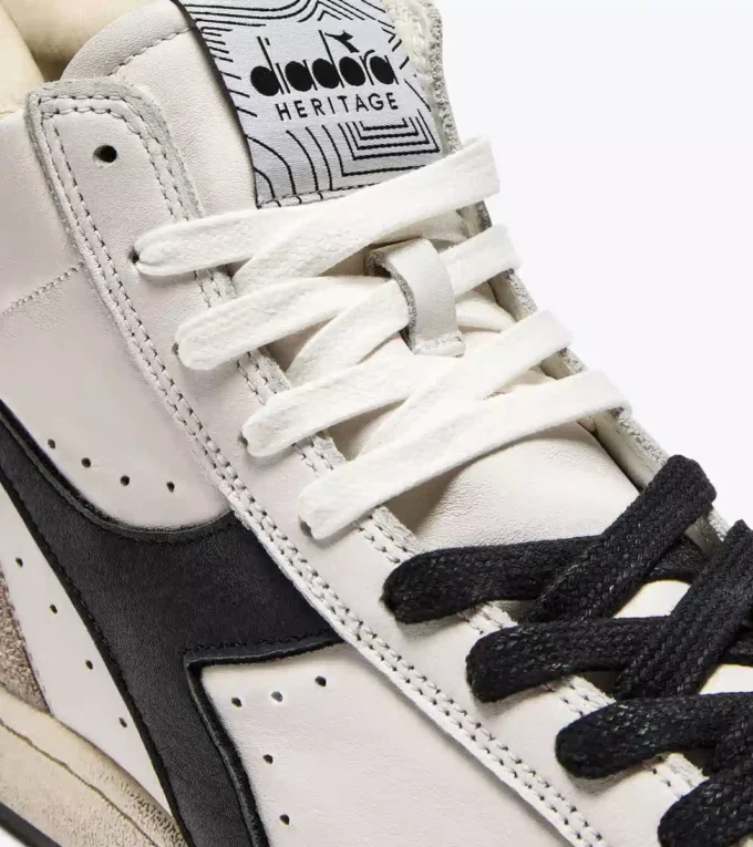Prestige High Used Heritage sneaker made from leather