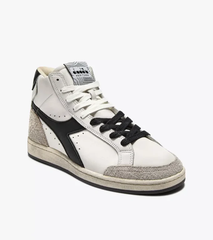 Prestige High Used Heritage sneaker made from leather